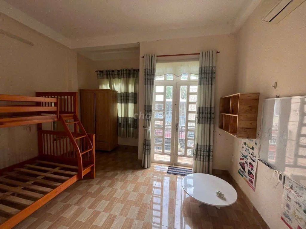 1 st floor 1st floor+st 2 bedroom 2 toilets 11 Linh Xuân. In gm+kd ol, vp