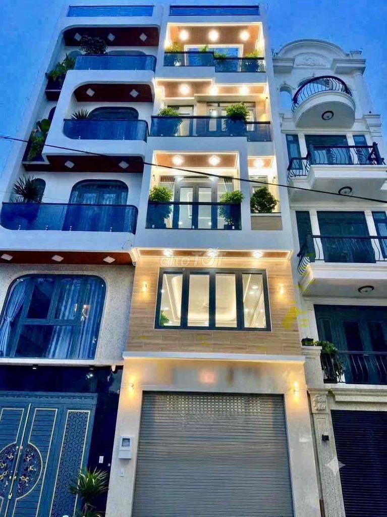 Hire the beautiful house with the FAQ2 elevator.