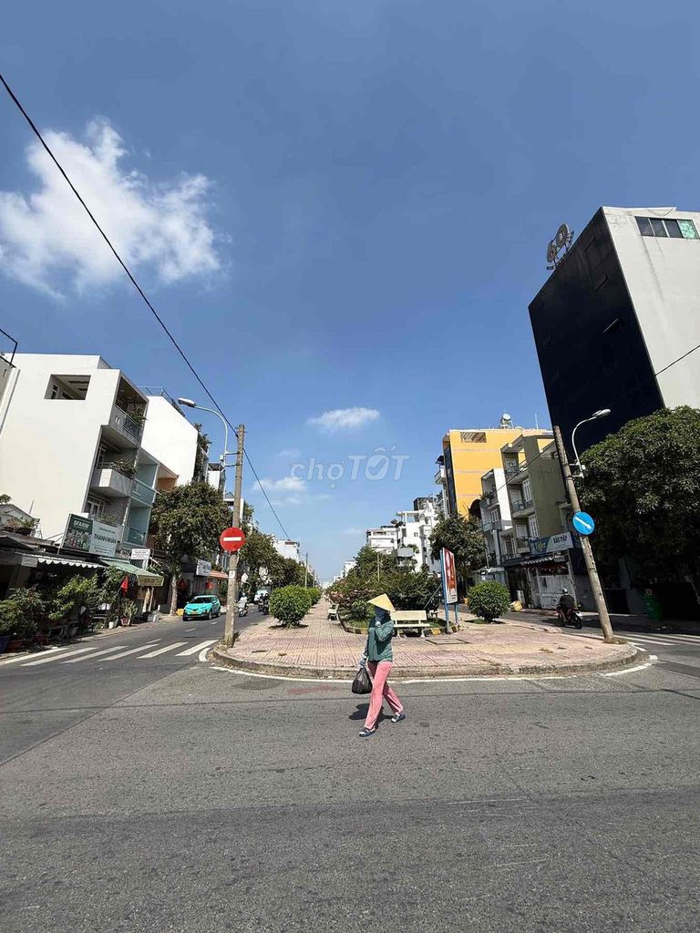 Rents Hiền Vương, closes, 17 million, 7 x20 meters