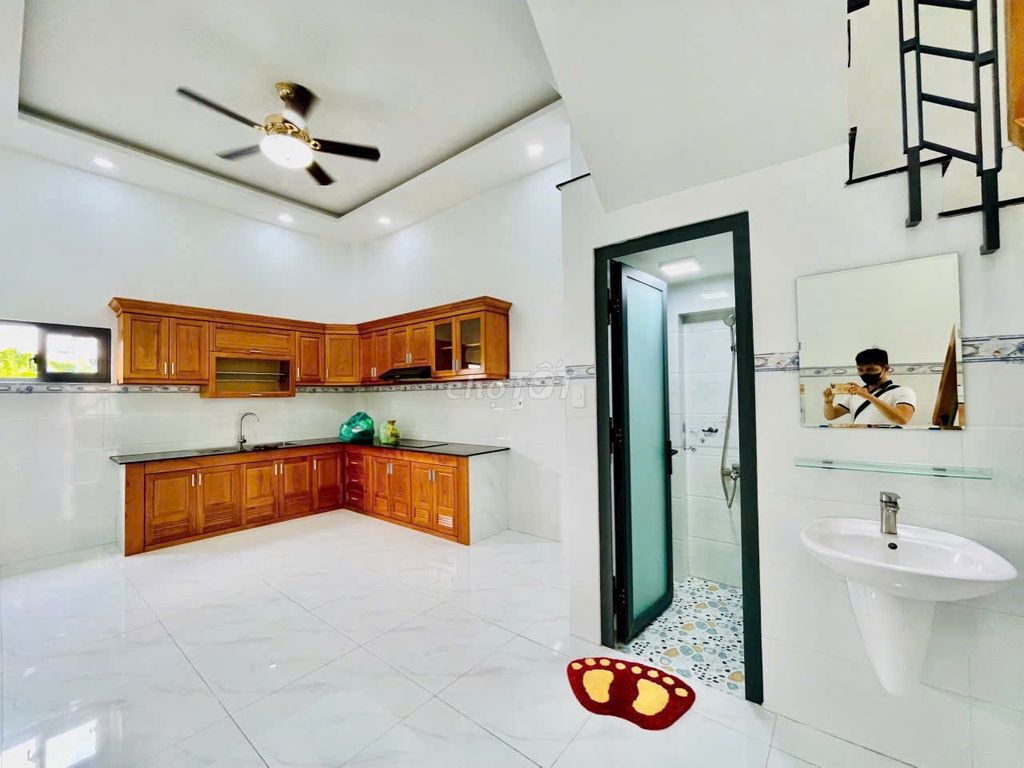 Need to rent a house 62/2 A Trần Mai Ninh-712 QTân Bình.