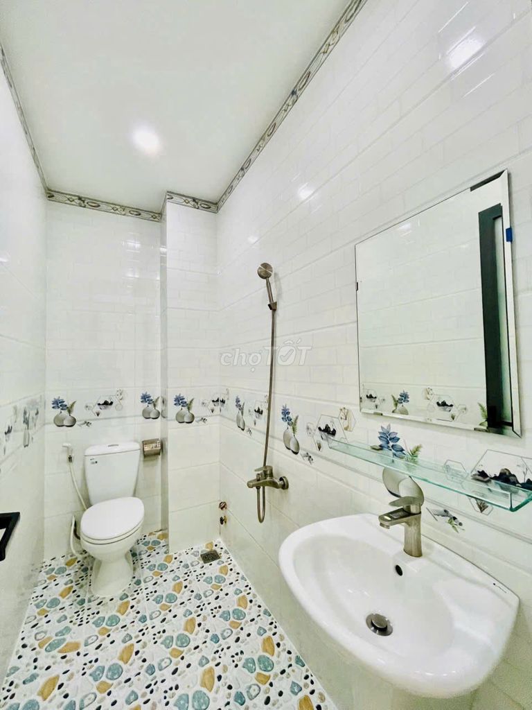 Need to rent a house 62/2 A Trần Mai Ninh-712 QTân Bình.