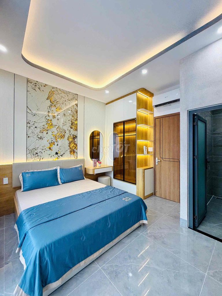 The beautiful new home is Hoàng Bật Đạt-720. 15 with VHS.