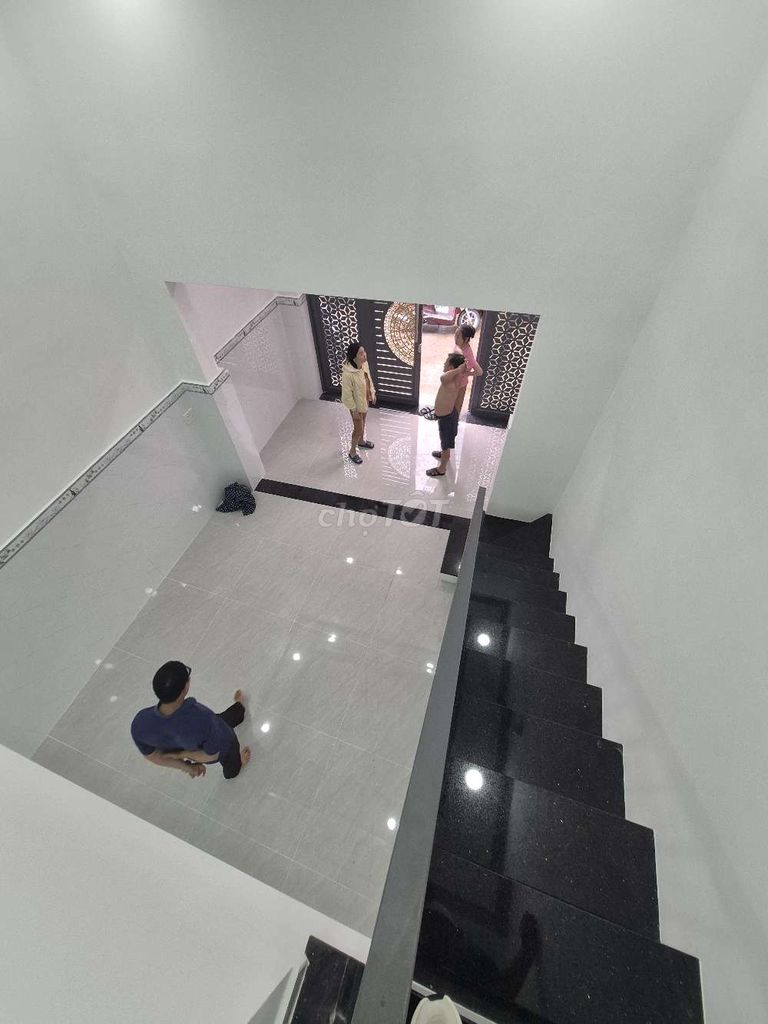 4x15 meters 2 new bedroom 2 % y hext Lê Trọng Tấn