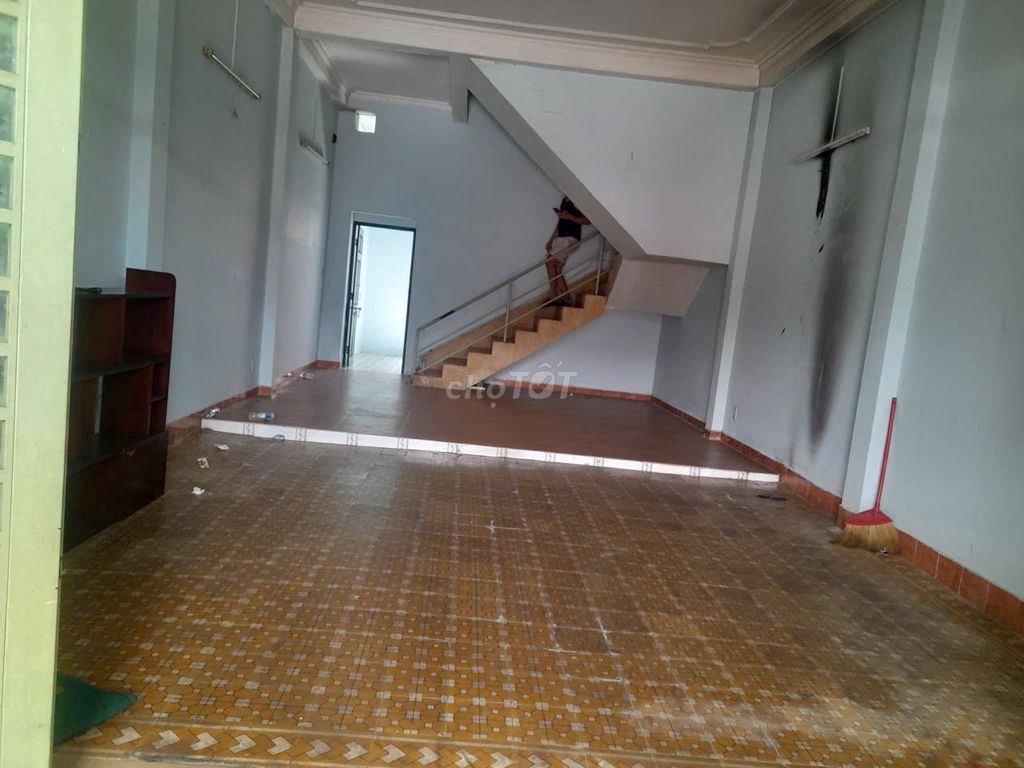 Rent the house a way out of an alley 7 M. Gò Dầu area 5 x 17 M.