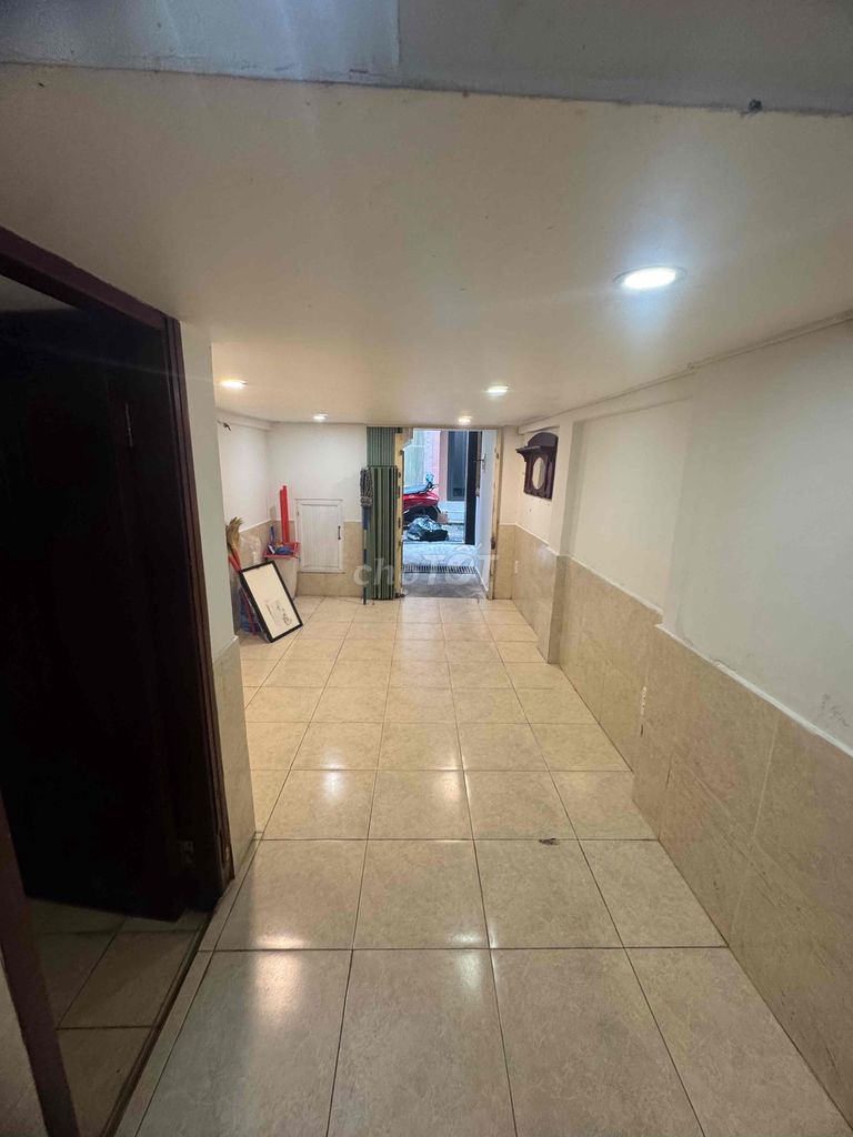 Rent an H3 G Nguyễn Trãi P Bến Thành District 1.
