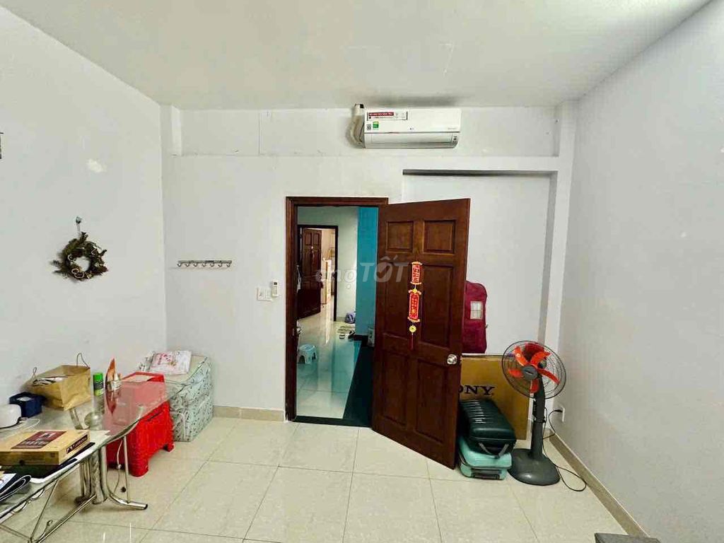 8 M Alley was invented by the market with 8.5 million air conditioning.
