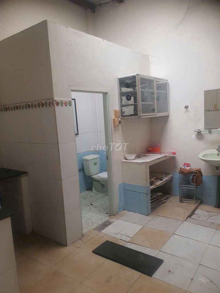 The whole rent house is right at Qq190 M for 8 million.
