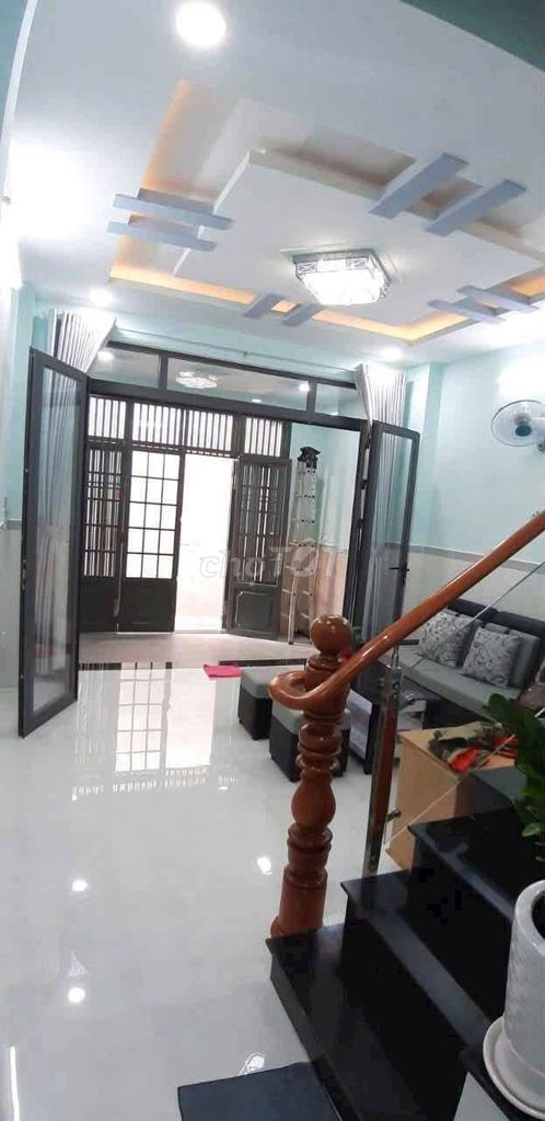 4th floor floor. 11th floor. Very cheap middle floor.