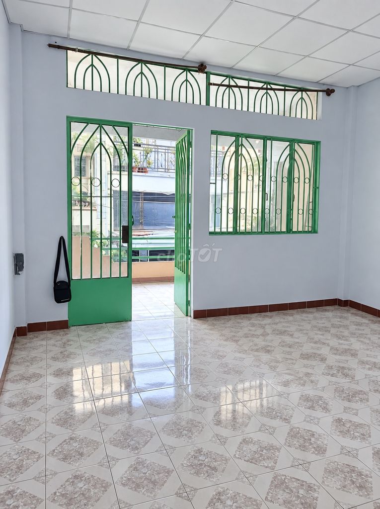 The house smells good! 5 meters Phú Thọ Hoà, 4/4 x 10 meters, 1 floor, 2 bedrooms, 2 toilets