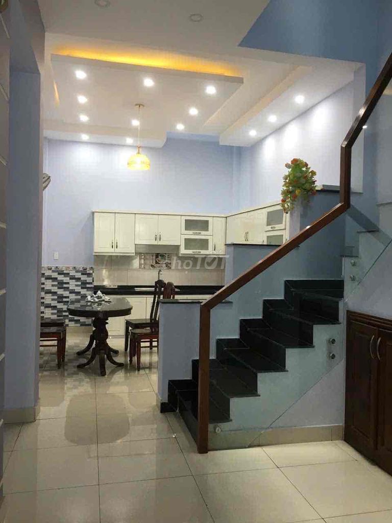 Rent the original Phước Kiển-2 bedroom-- roof.