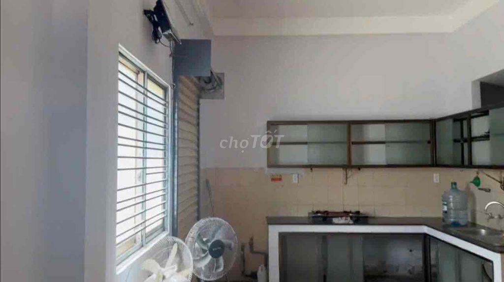 Rent 5 x 15-- Bà Điểm-- 8 million per month.