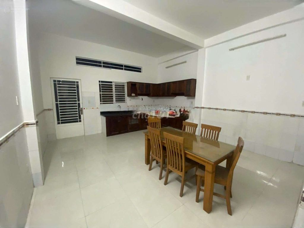 Renting Hoàng Quốc Việt Alley, Phú Thuận, 7-million/month District