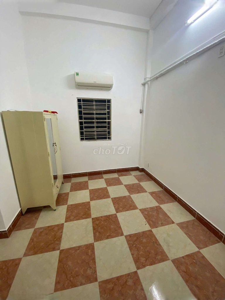 Renting Hoàng Quốc Việt Alley, Phú Thuận, 7-million/month District