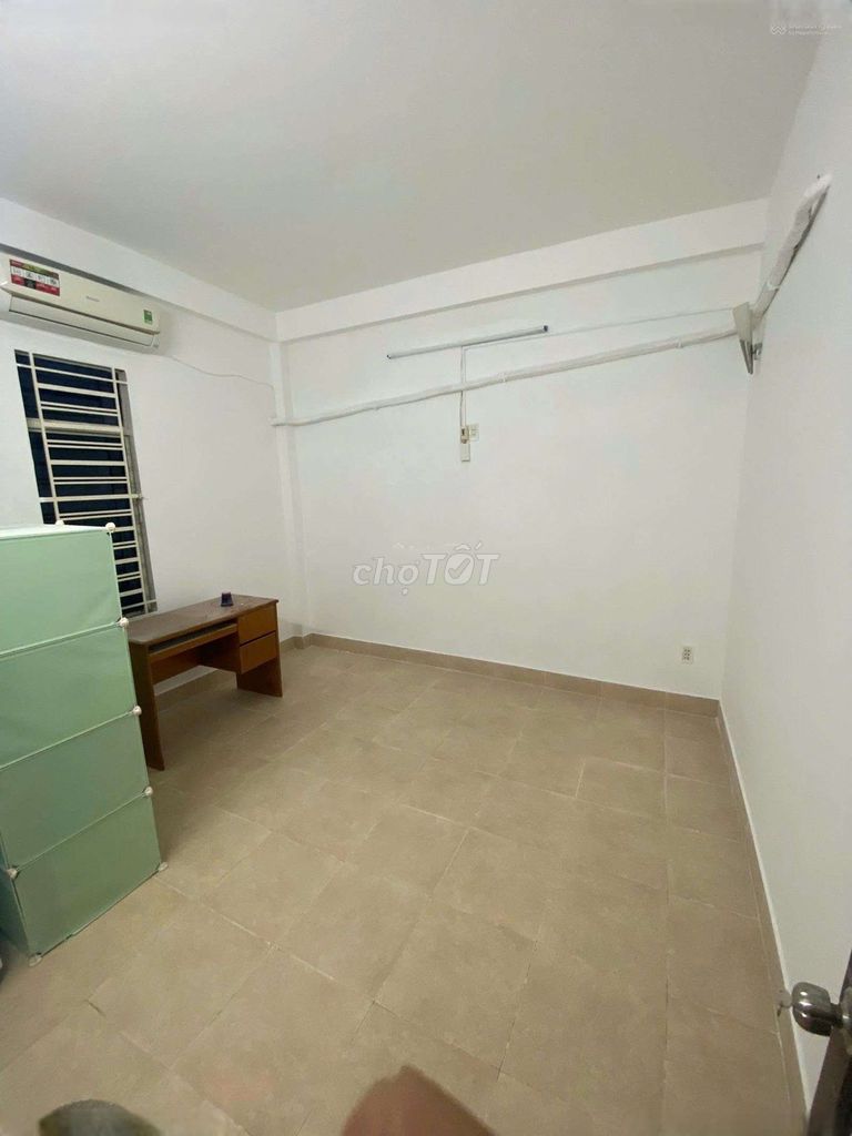 Renting Hoàng Quốc Việt Alley, Phú Thuận, 7-million/month District