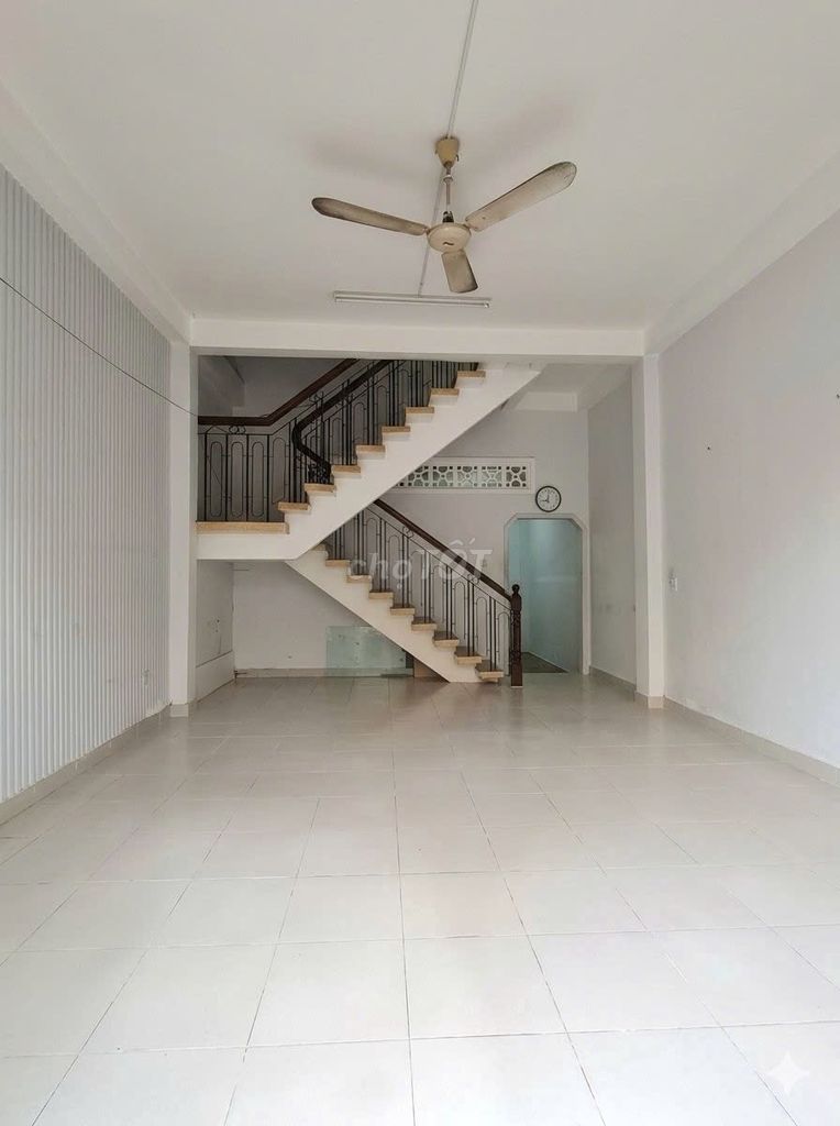 4 meters of Asci & Phú Thọ Hòa _4 x 10 m_2 Est. 2 Est. + 2 toilet + balcony