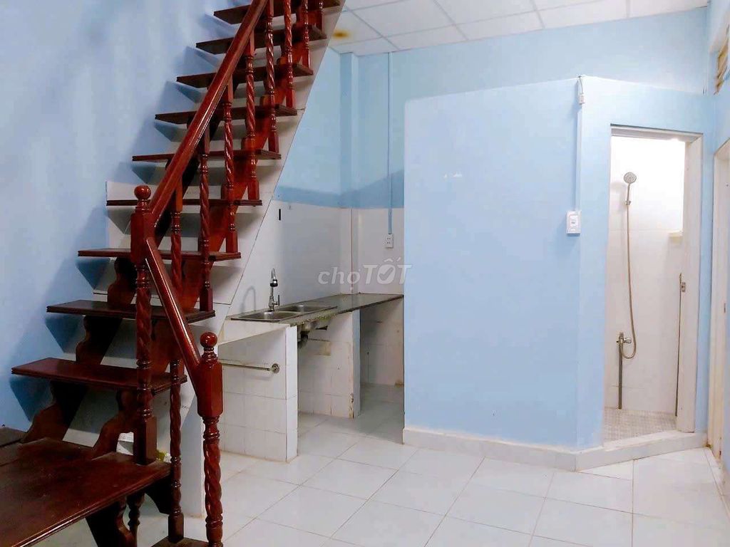 Renting the entire Tôn Thất Thuyết alley, 4th.