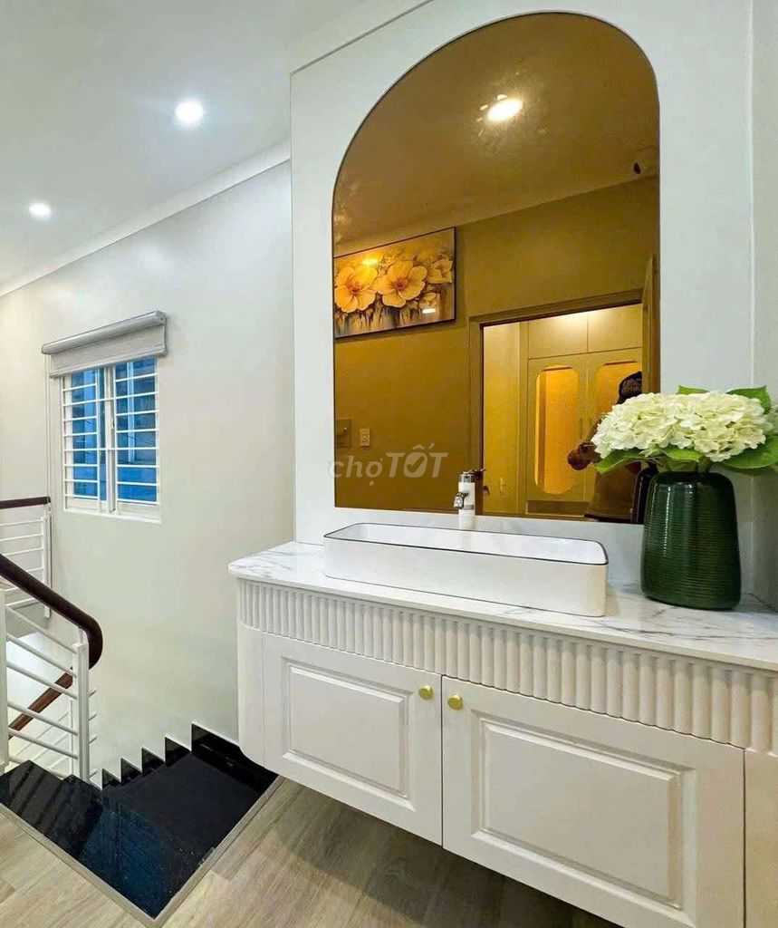 House 1 011 3rd floor N 8 x 9 m Huỳnh Tấn Phát near District 4