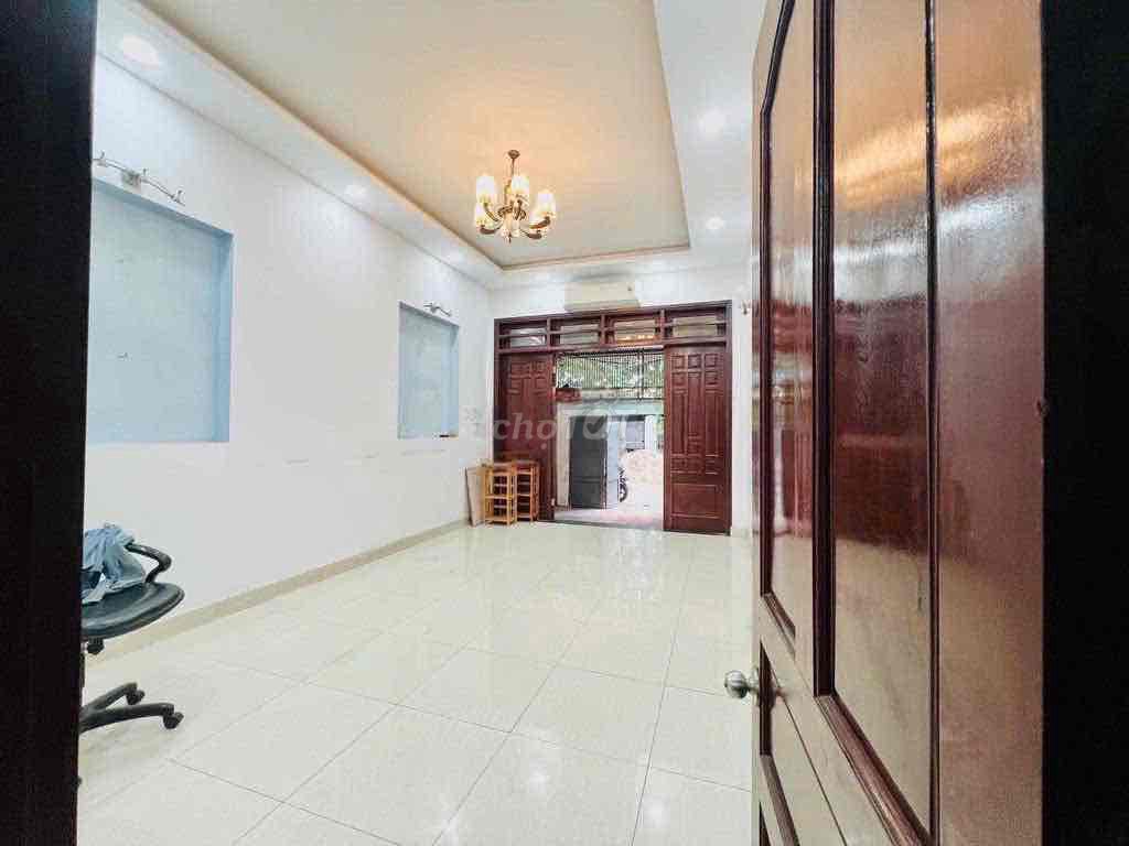 4x18, 6 bedroom, 4 toilets, Lý Thường Kiệt,770 7, Tân Bình, near 716.
