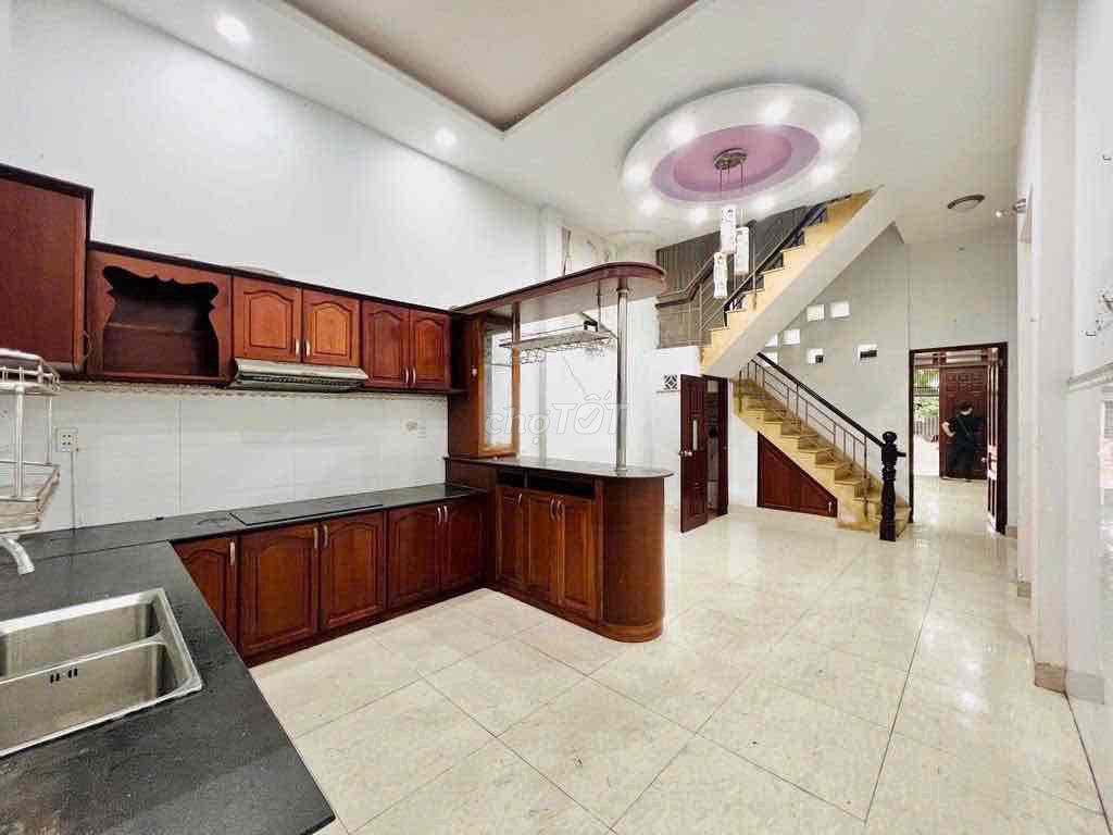 4x18, 6 bedroom, 4 toilets, Lý Thường Kiệt,770 7, Tân Bình, near 716.