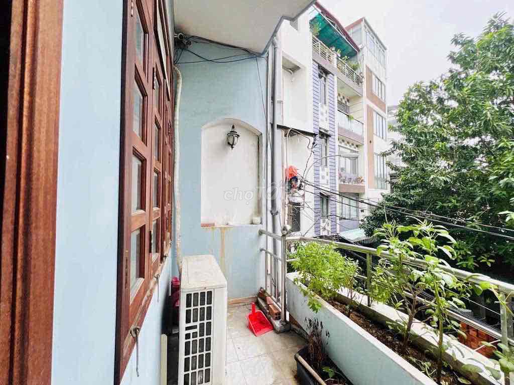 4x18, 6 bedroom, 4 toilets, Lý Thường Kiệt,770 7, Tân Bình, near 716.