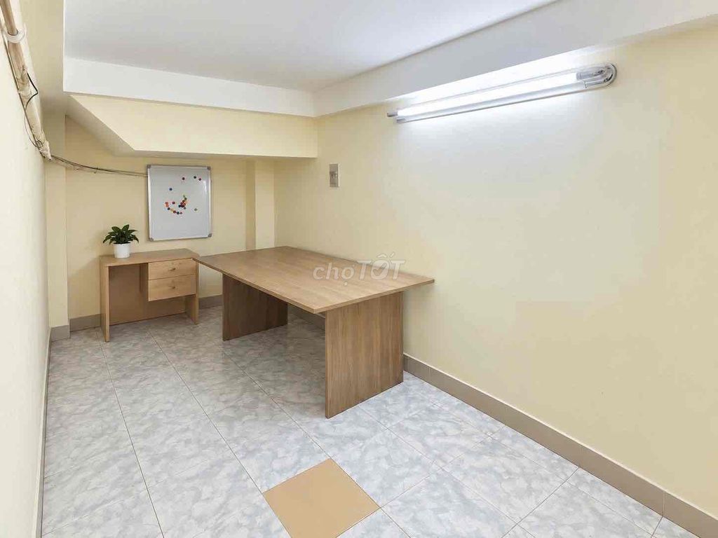 Rent the entire street on east east east east side of District 7