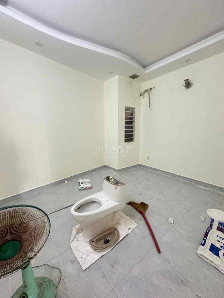 Smells good! 54 M2 (0.4101 M) 01000 area uses 150 M2 010,000 bedrooms 3 toilets 3 navey alleys 13 million a month