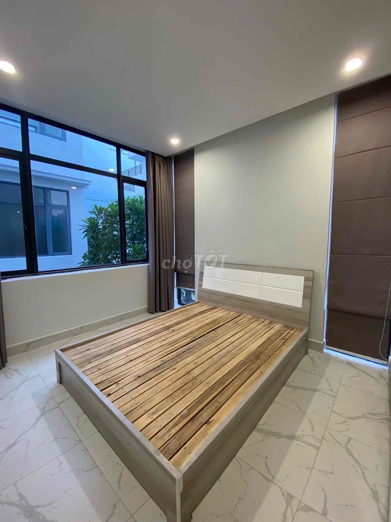 The beautiful house lucasta needs to rent only 27 million.