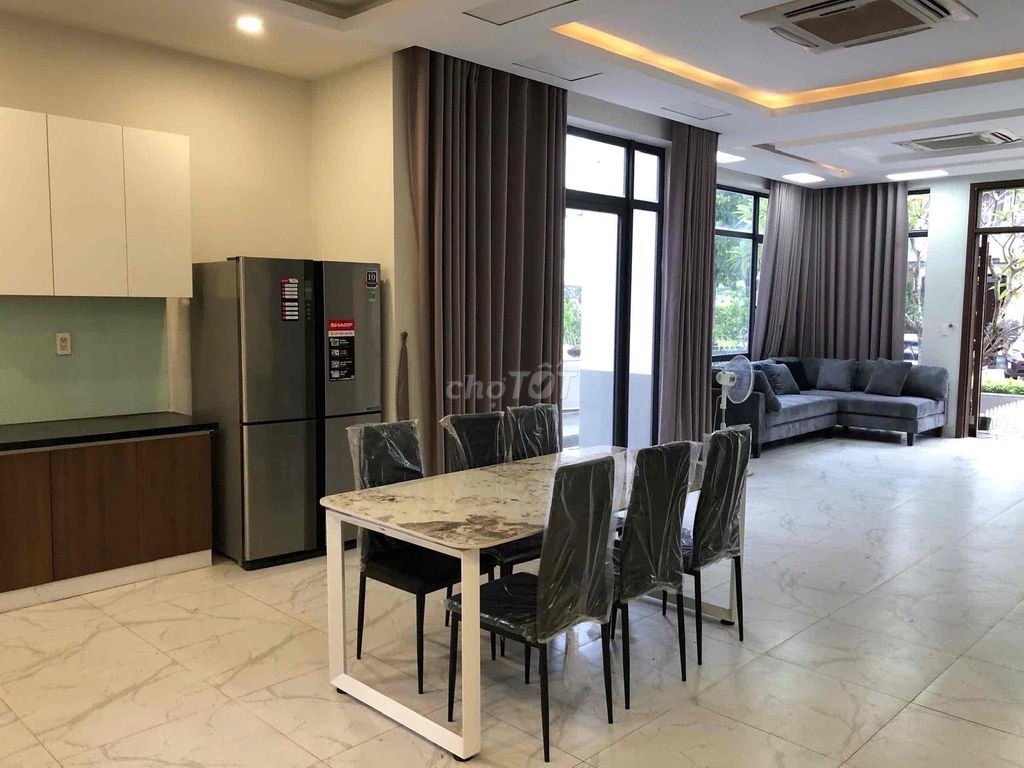 The beautiful house lucasta needs to rent only 27 million.
