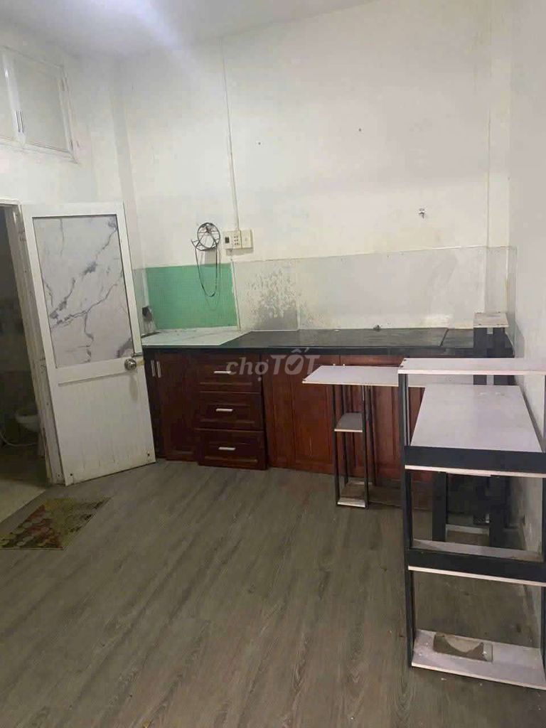 Rent an alley three on Trần Phú, 1874 District 5. area 4 m
