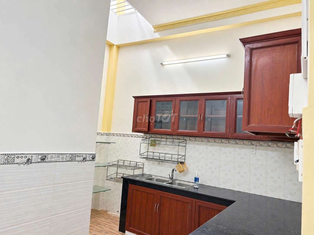 Rent the nnc - 3 bedrooms, 2 toilets - 10 million a month - 205 Phạm Văn Chiêu, 017 14, Gò Vấp