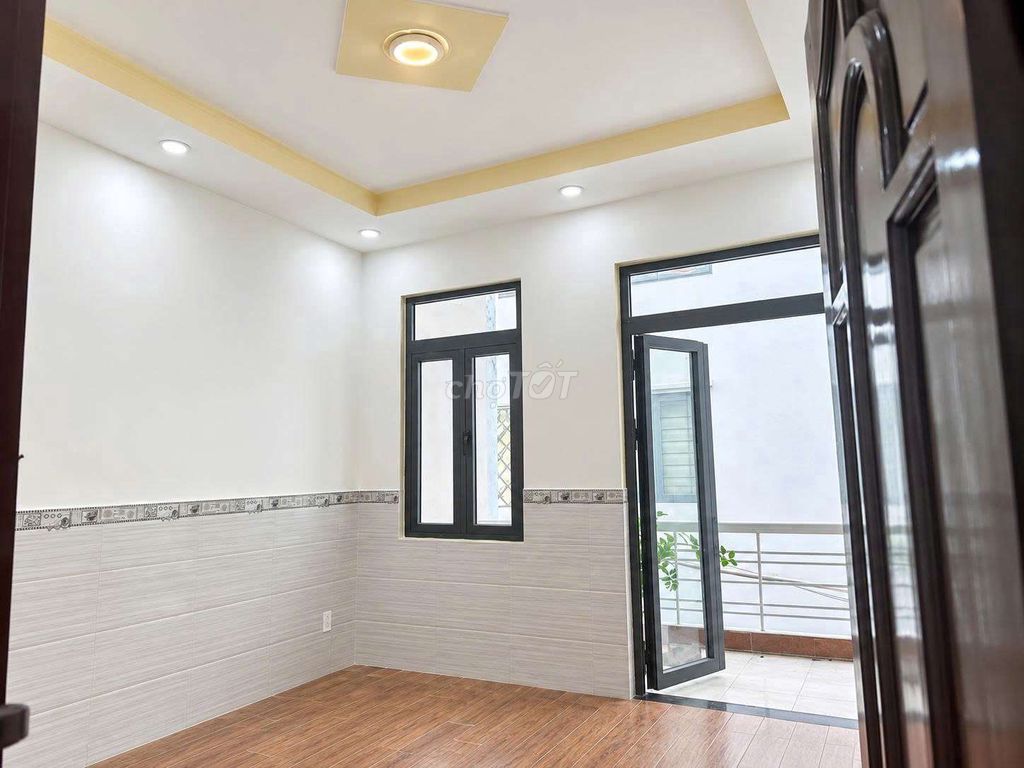 Rent the nnc - 3 bedrooms, 2 toilets - 10 million a month - 205 Phạm Văn Chiêu, 017 14, Gò Vấp