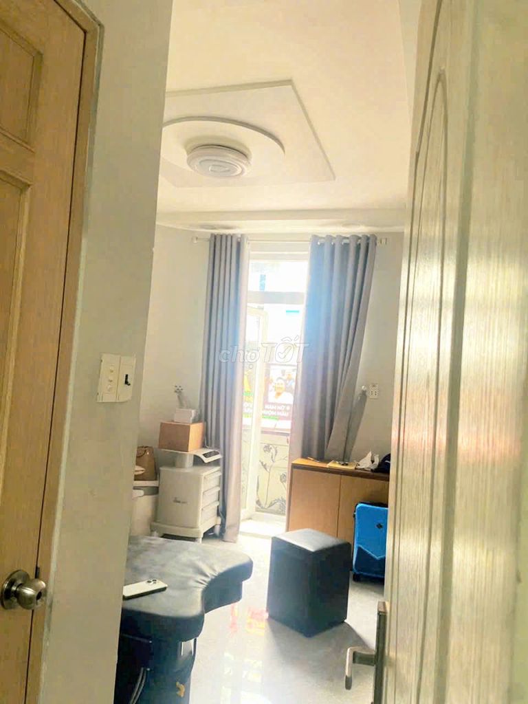 House 2 .1kd Phan Văn Trị Needs to Rent the 3th floor - 1.7 million a month