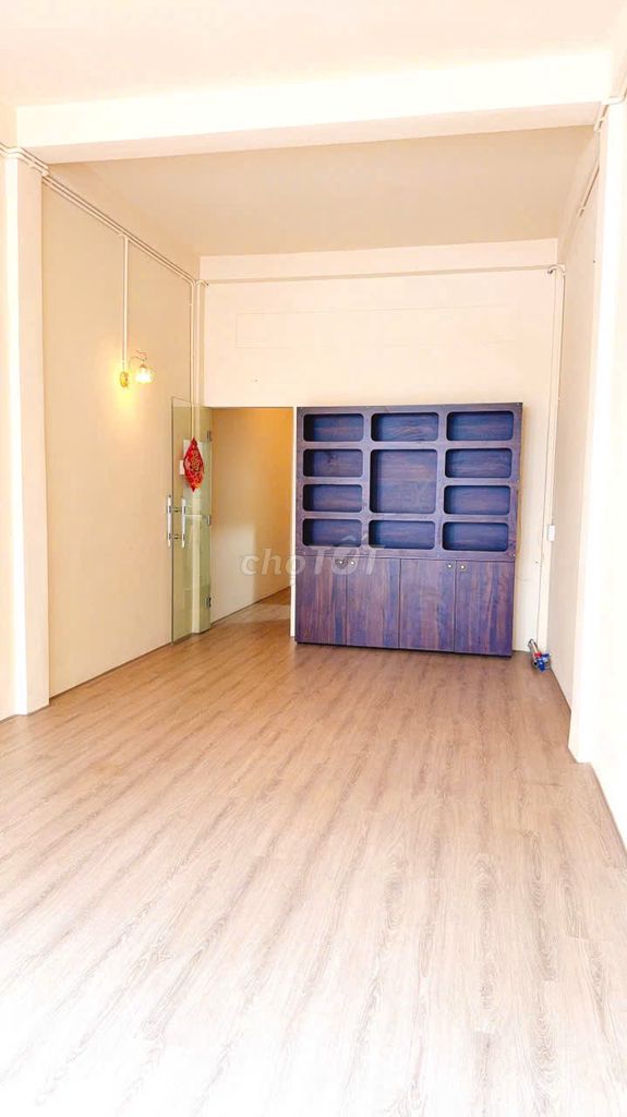 The mtkd Nhật Tảo District 10, 3 floors clear, 26 million.