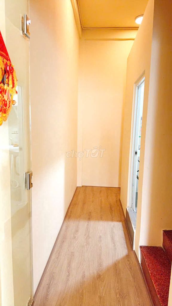 The mtkd Nhật Tảo District 10, 3 floors clear, 26 million.