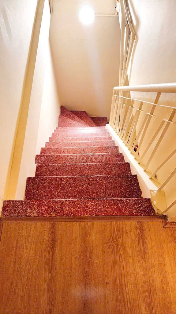 The mtkd Nhật Tảo District 10, 3 floors clear, 26 million.