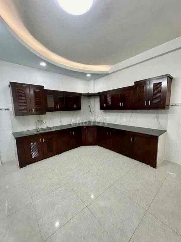 4 x 13 m 1 .8 feet plus 1 floor (3 bedroom 2 toilets) 4 meters down. Gò Dầu. Tân Phú