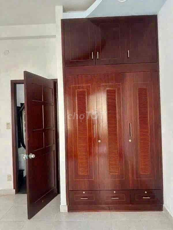 4 x 13 m 1 .8 feet plus 1 floor (3 bedroom 2 toilets) 4 meters down. Gò Dầu. Tân Phú