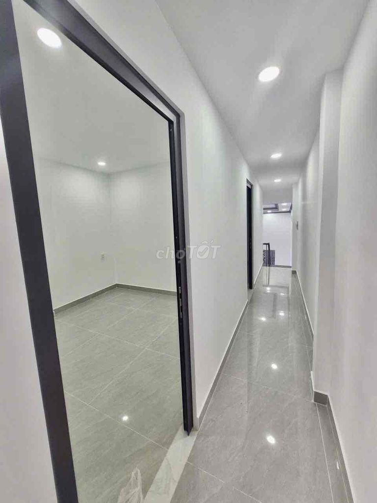 The new house is 100% 4x16 mm of toilets (2 bedroom) 4 meters of automobiles. 1/ Đỗ Nhuận, Tân Phú