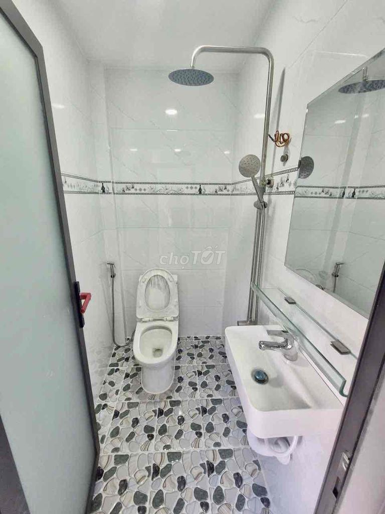 The new house is 100% 4x16 mm of toilets (2 bedroom) 4 meters of automobiles. 1/ Đỗ Nhuận, Tân Phú