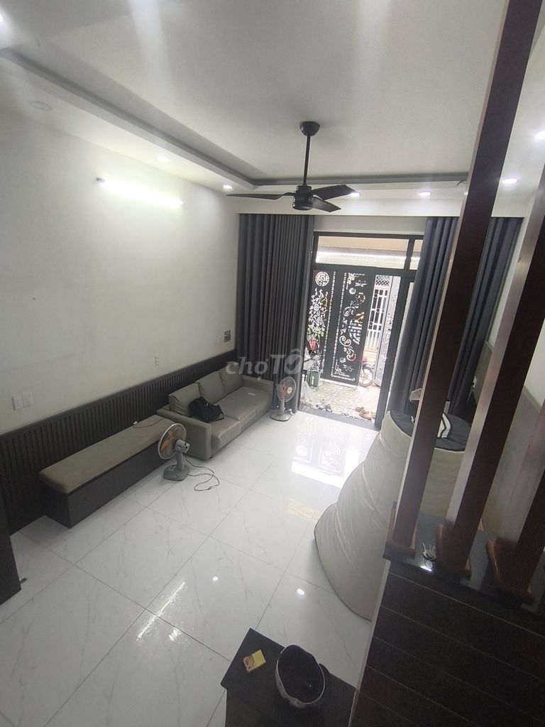 Four bedrooms. Three toilets in 146 Lã Xuân Oai, District 9