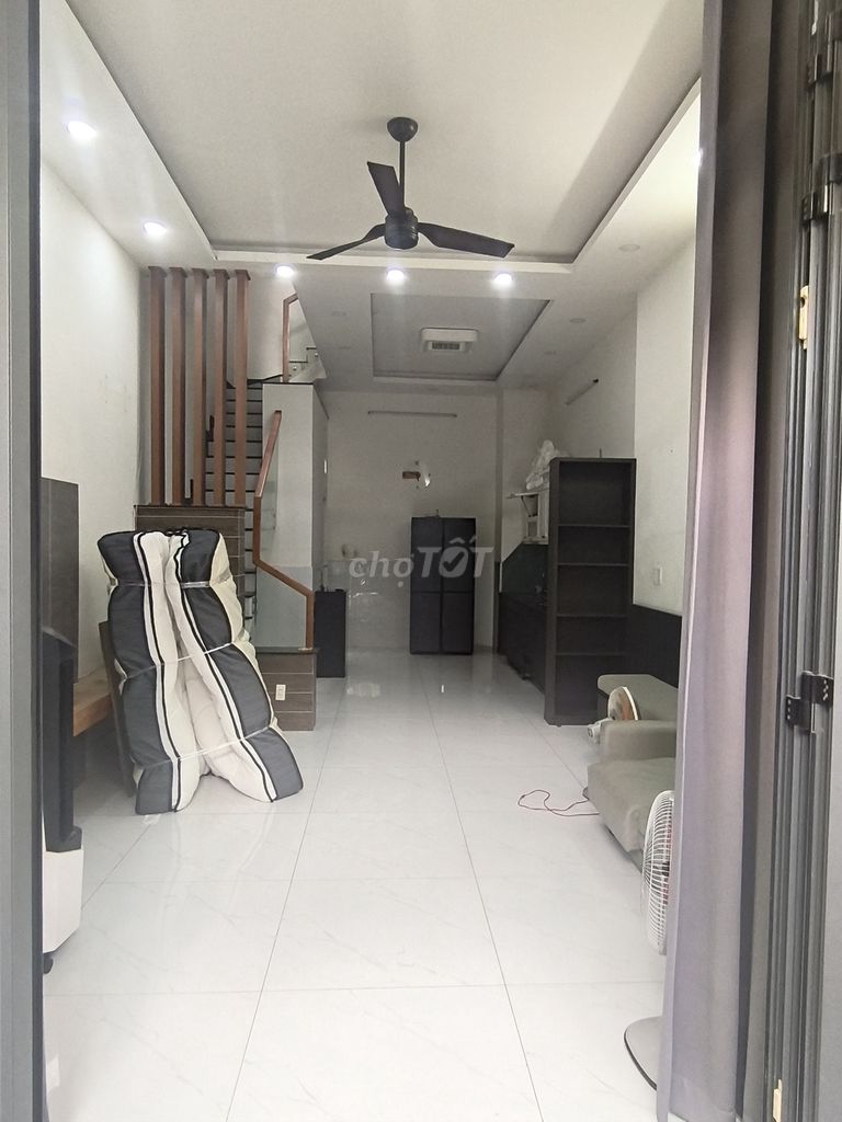 Four bedrooms. Three toilets in 146 Lã Xuân Oai, District 9