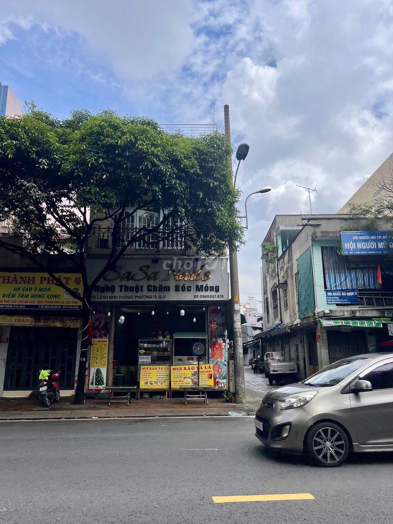 Rent a two-sided corner-- Lãnh Binh Thăng. Area: 5 x 15 meters.
