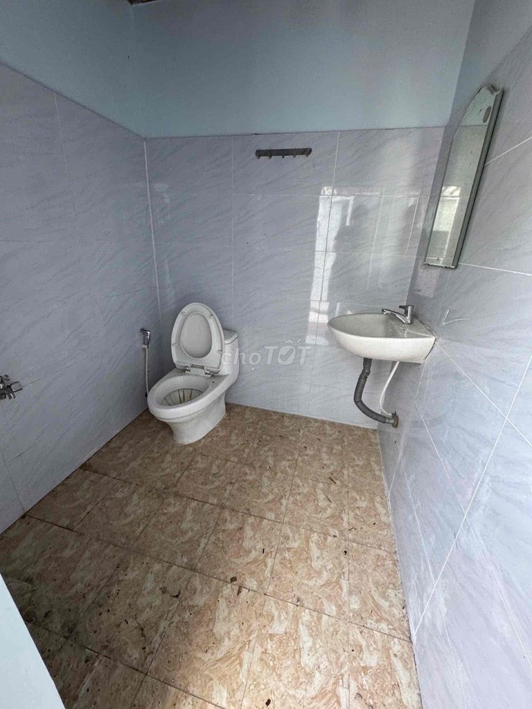 Rent 4th grade house-- 207 spring billionaire, Nhà Bè