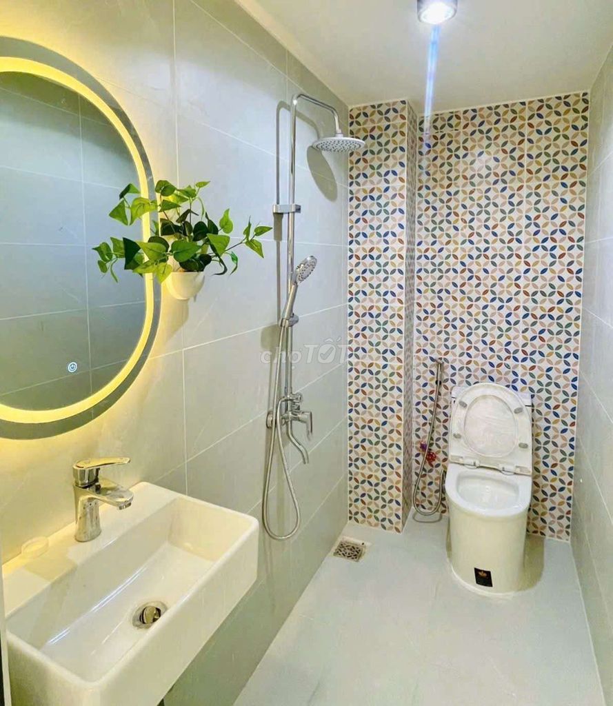 Rent a four-story Nguyên Hồng, Q.Bình Thạnh, full interior