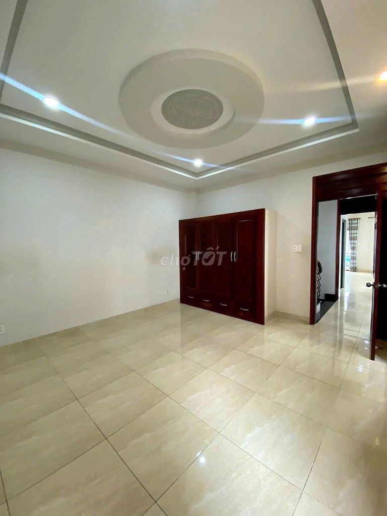 Need to rent a house to 1-6 A Số 7-7 4 Q.Phú Nhuận.