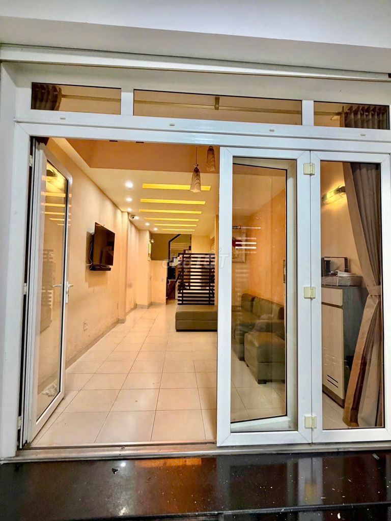 Rents 220 K.7 KLê Văn Sỹ, District 3 – 5 floors, 3 M., 27 million.