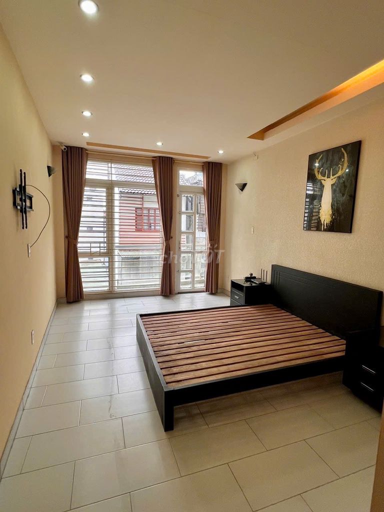 Rents 220 K.7 KLê Văn Sỹ, District 3 – 5 floors, 3 M., 27 million.