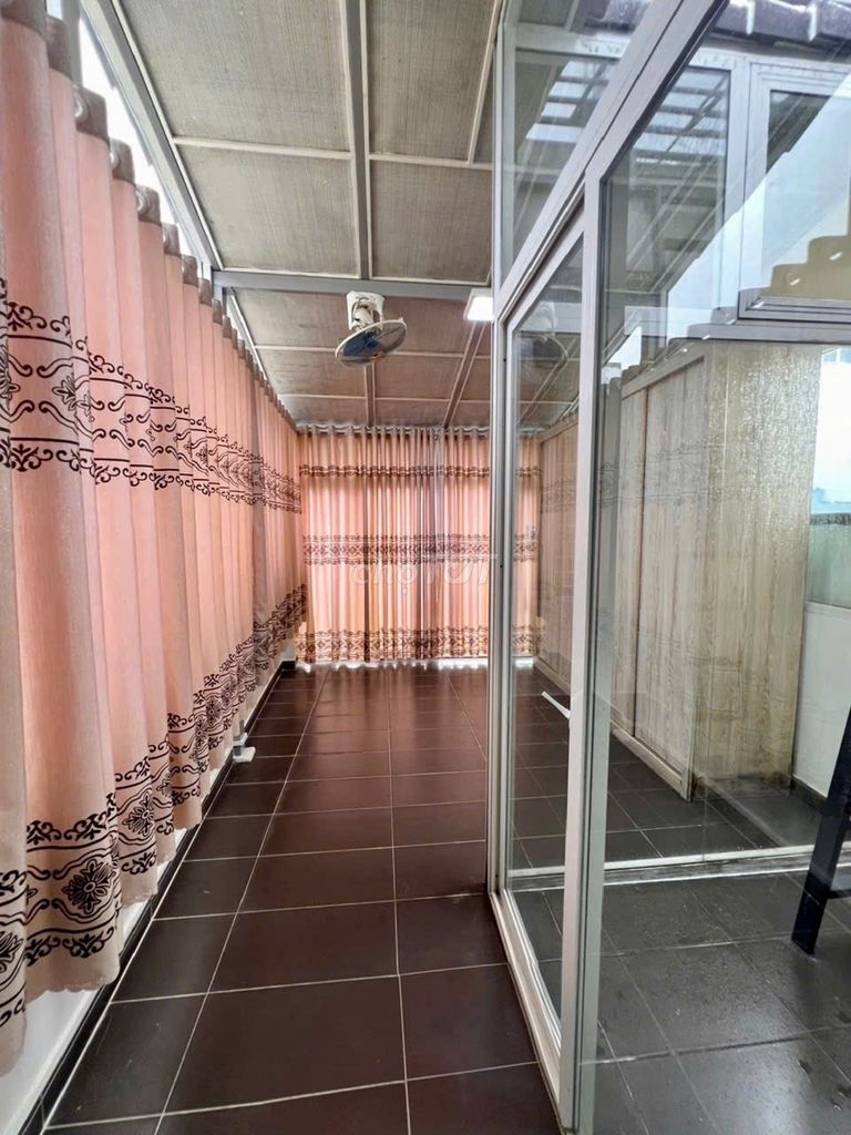 Rents 220 K.7 KLê Văn Sỹ, District 3 – 5 floors, 3 M., 27 million.