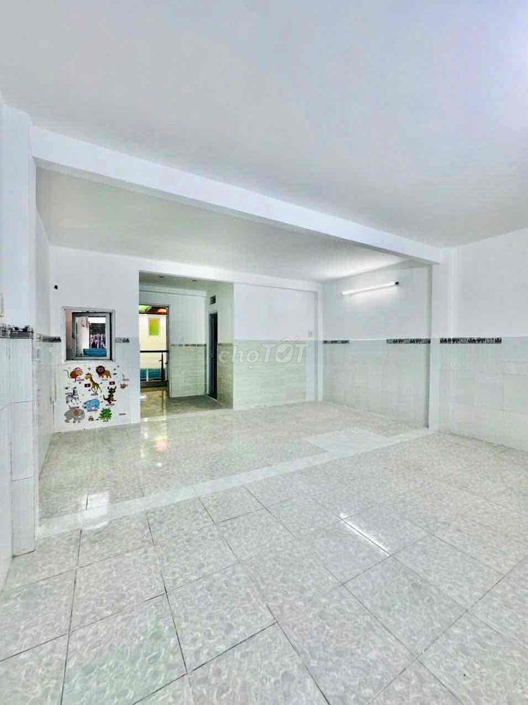 Hire the beautiful House named 5 x 18 Bình Tân