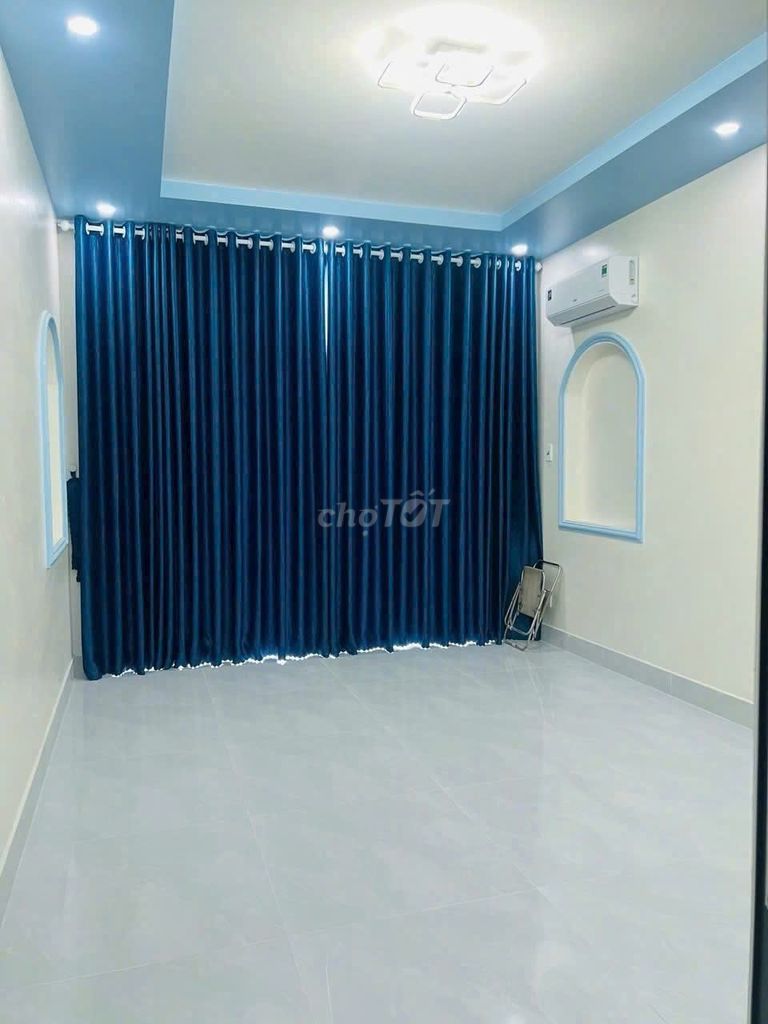 Lạc Long Quân cash renter. Free business.